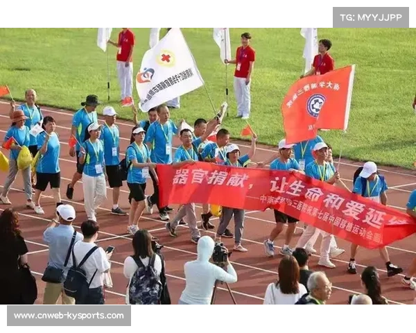 新加坡退役运动员捐赠器材助力贫民学校体育教育发展 新加坡退役运动员捐赠器材助力贫民学校体育教育发展